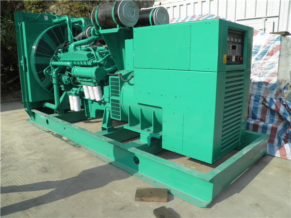 菏泽出租发电机 发电机组厂家：柴油发电机组的控制屏的作用是什么？