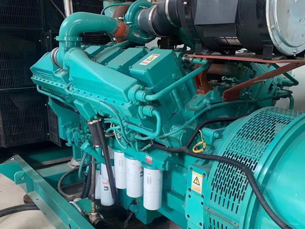 菏泽更换100kW柴油发电机组机油时，需要注意哪些事项？